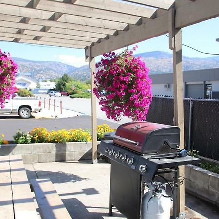 Plaza Motel Penticton Ngoại thất bức ảnh