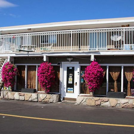 Plaza Motel Penticton Ngoại thất bức ảnh