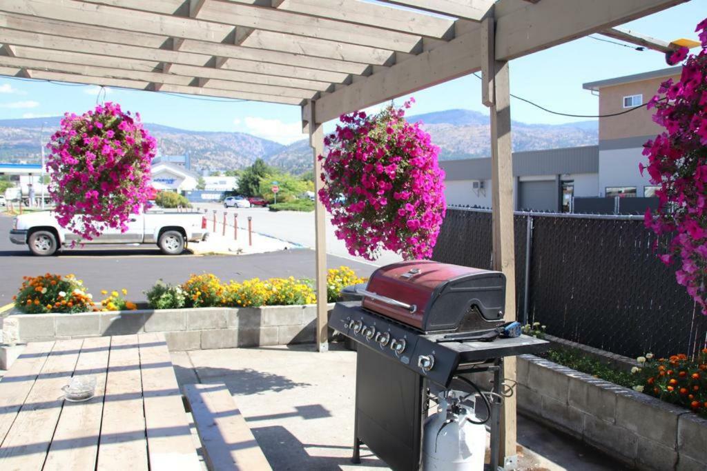 Plaza Motel Penticton Ngoại thất bức ảnh