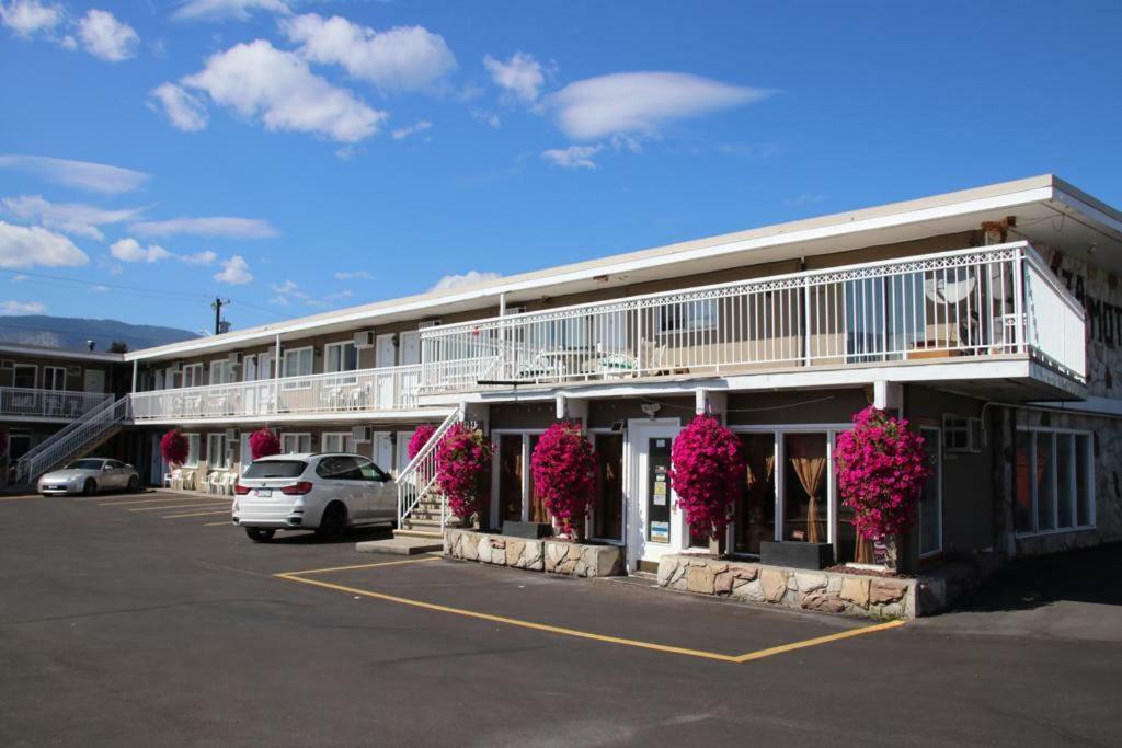 Plaza Motel Penticton Ngoại thất bức ảnh